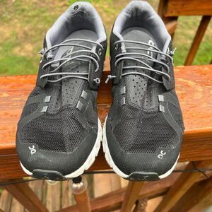 On Running Women's 9 On Cloud 5 Black White Road Trail Running‎ Sneakers